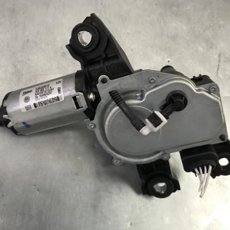 Motoras stergator haion / Volkswagen Passat B7 2012 / Caroserie, oglinzi si faruri