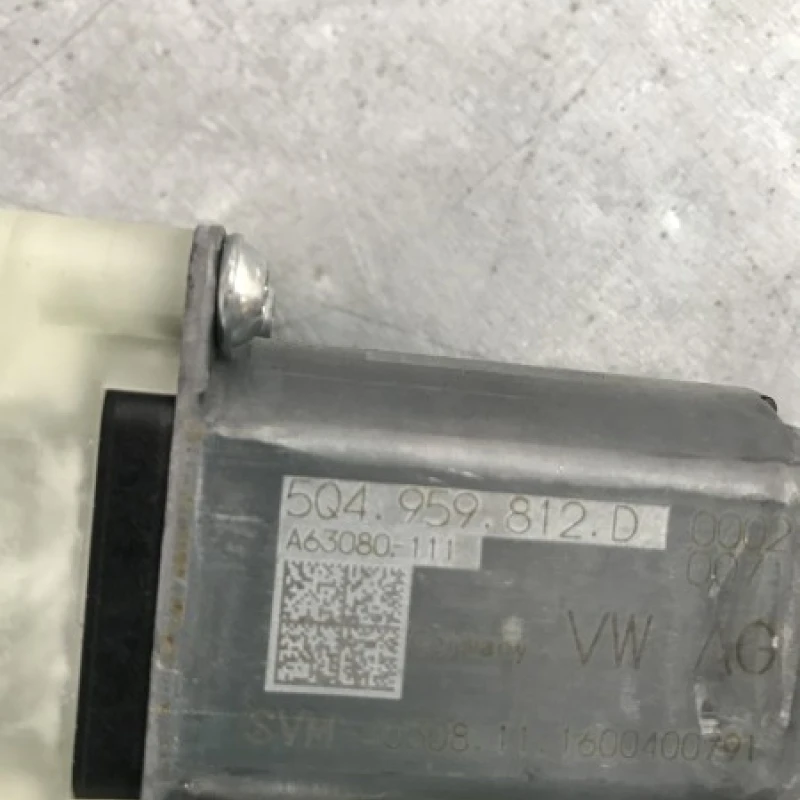 Motoras geam dreapta spate / Volkswagen Golf MK7 2017 / Audio si electronice