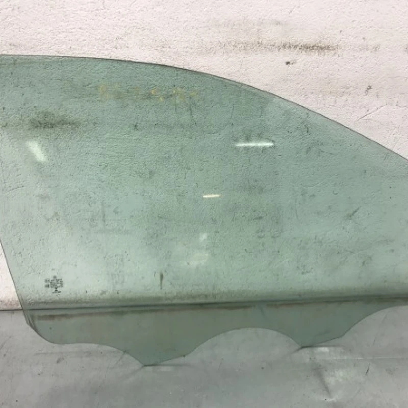 Geam dreapta fata Mercedes-Benz 