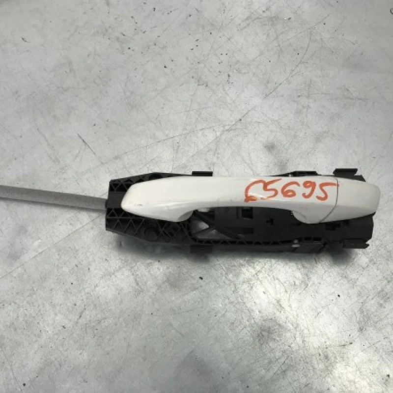 Maner usa stanga spate / Volkswagen Golf MK7 2017 / Caroserie, oglinzi si faruri