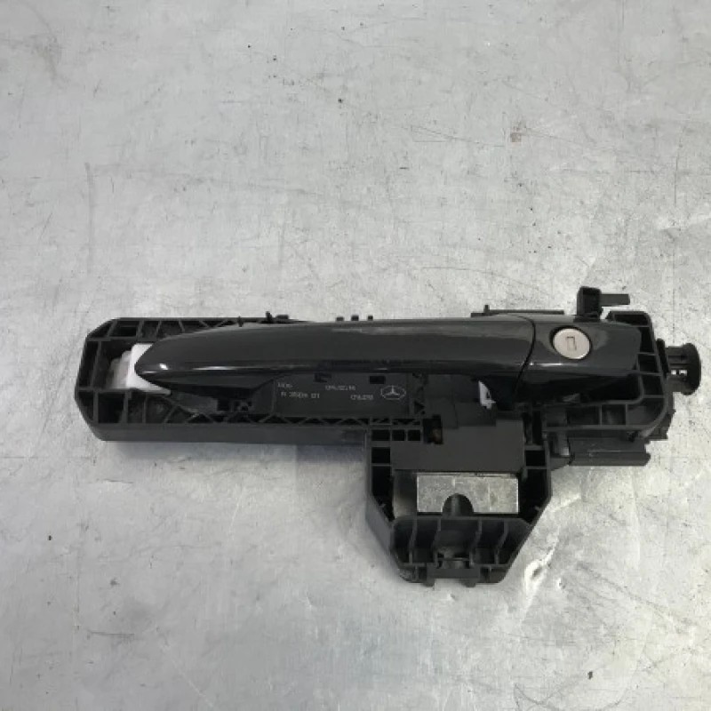Maner usa stanga fata / Mercedes-Benz B Class W246 2015 / Caroserie, oglinzi si faruri