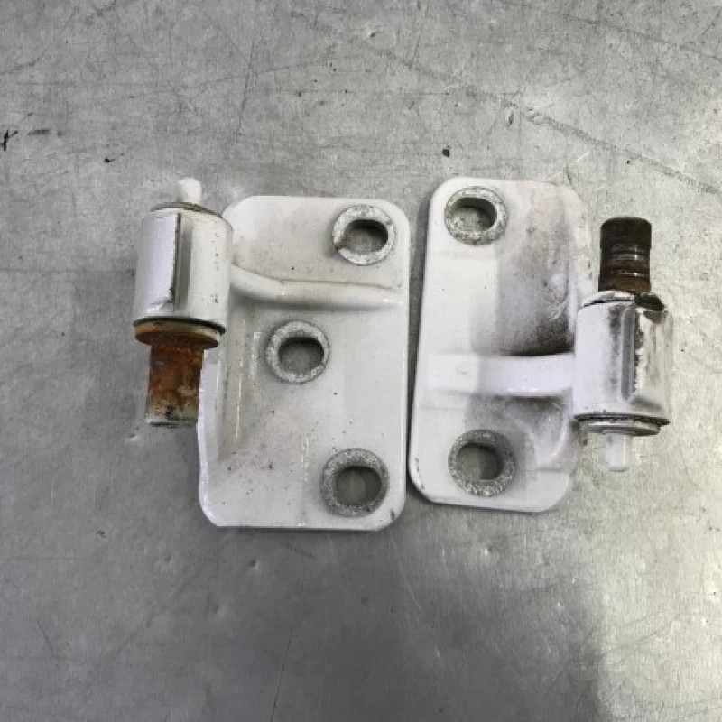 Balamale usa dreapta fata / Mercedes-Benz Sprinter 309/310/313/314/316 2014 / Caroserie, oglinzi si faruri