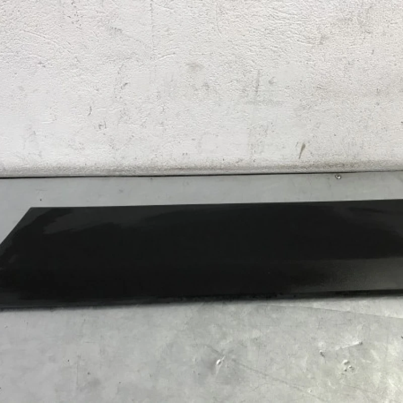 Bandou usa dreapta fata Mercedes-Benz 