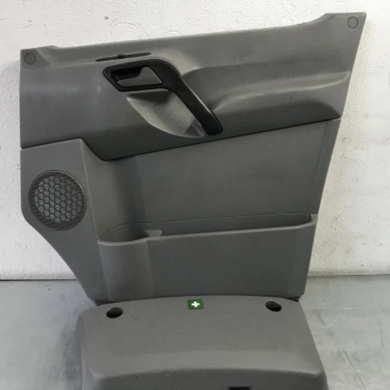 Panou tapiterie usa dreapta fata Mercedes-Benz 