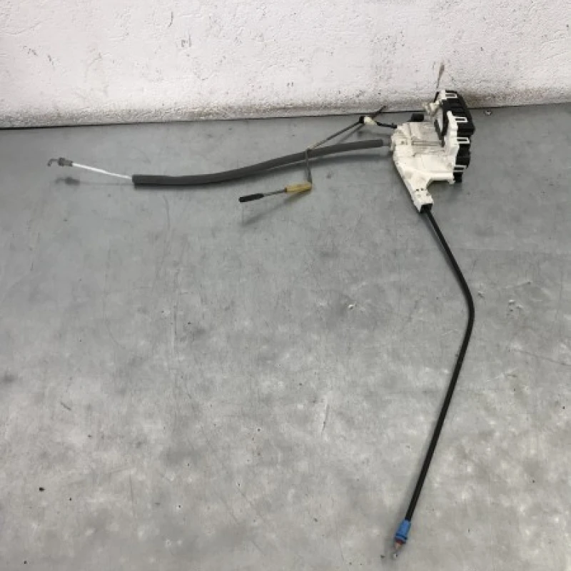 Iala broasca usa stanga fata Volkswagen 