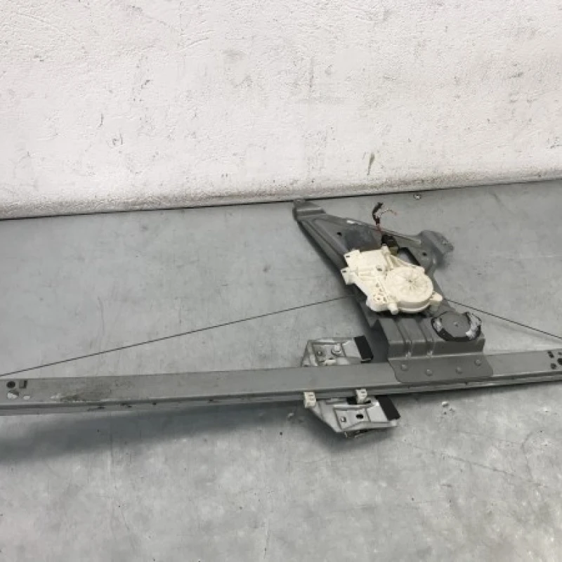 Macara geam dreapta fata Volkswagen 