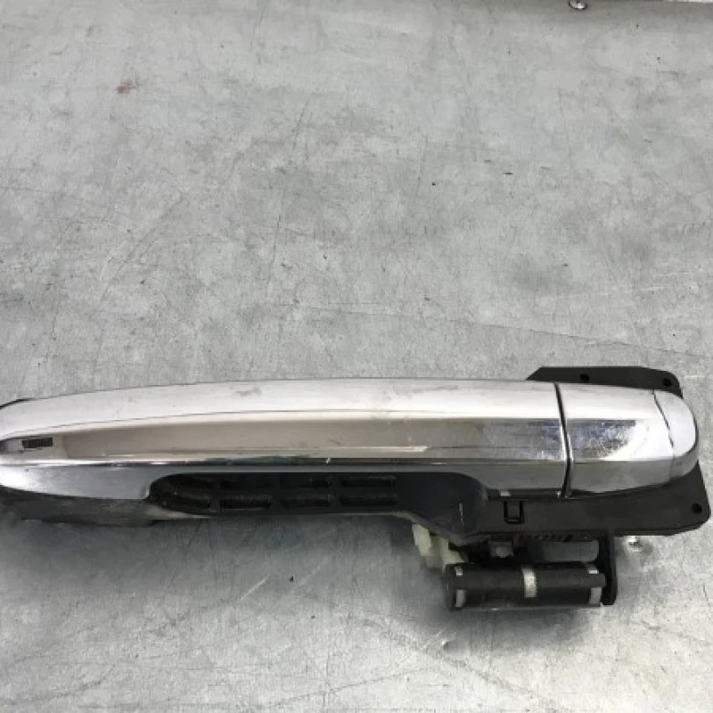 Maner usa dreapta fata Toyota Hilux AN20 2010