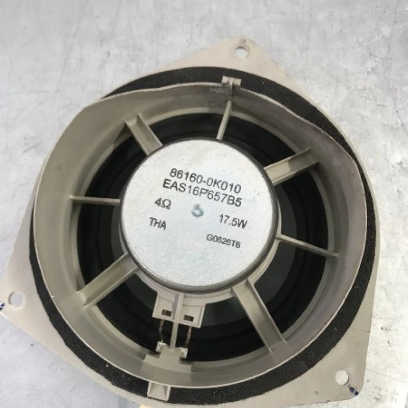 Boxa usa / Toyota Hilux AN20 2010 / Audio si electronice