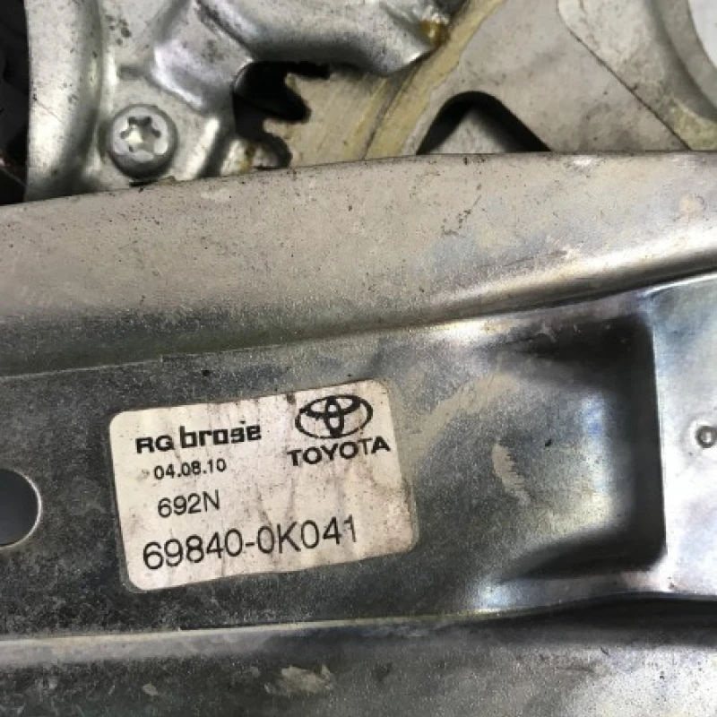 Macara geam stanga spate / Toyota Hilux  2010 / Caroserie, oglinzi si faruri