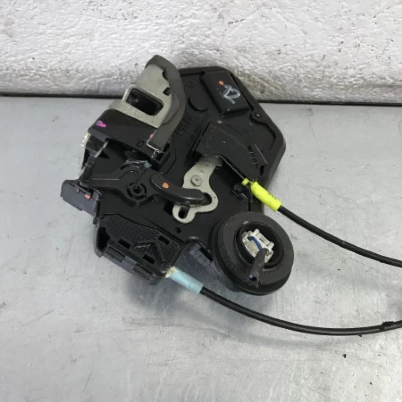 Iala broasca usa stanga spate / Toyota Hilux AN20 2010 / Caroserie, oglinzi si faruri