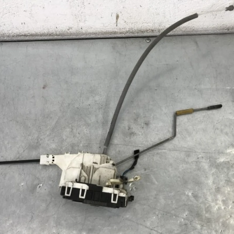 Iala broasca usa stanga fata Volkswagen 