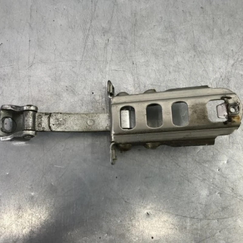 Opritor usa stanga fata Volkswagen 