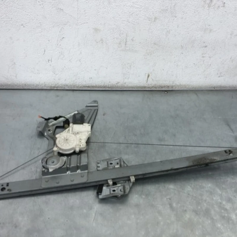 Macara geam stanga fata Volkswagen 