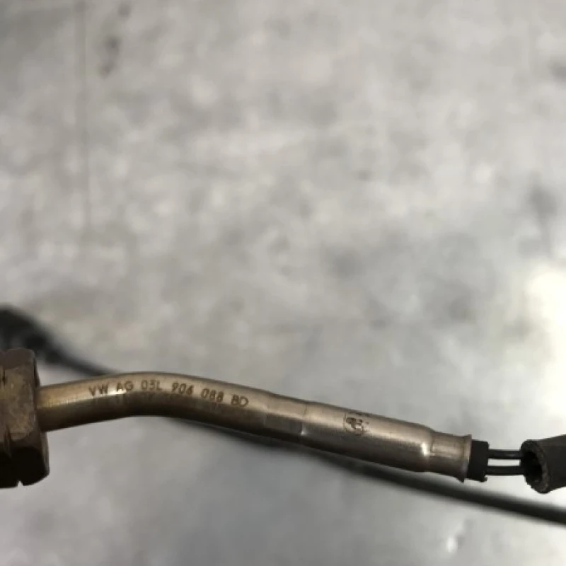 Sonda temperatura gaze / Volkswagen Passat B7 2012 / Audio si electronice