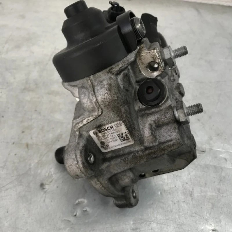 Pompa de injectie inalte / Volkswagen Passat B7 2012 / Motor, racire si evacuare
