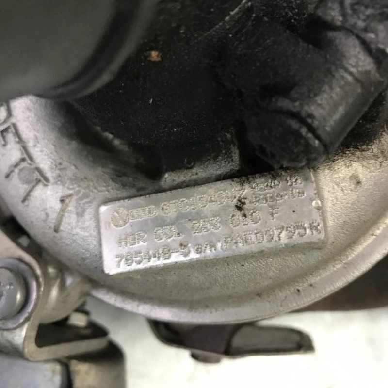 Turbosuflanta turbo turbina / Volkswagen Passat B7 2012 / Motor, racire si evacuare