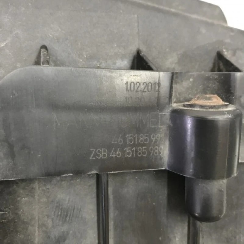 Carcasa filtru aer / Volkswagen Passat B7 2012 / Motor, racire si evacuare