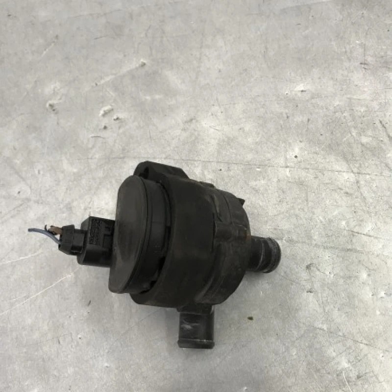 Pompa auxiliara recirculare apa / Mercedes-Benz Sprinter 309/310/313/314/316 2014 / Motor, racire si evacuare