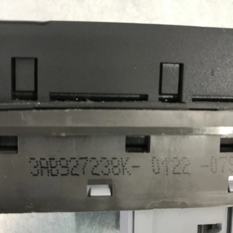 Butoane consola centrala / Volkswagen Passat B7 2012 / Interior