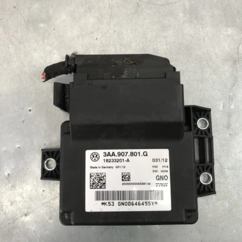 Calculator frana de mana / Volkswagen Passat B7 2012 / Audio si electronice