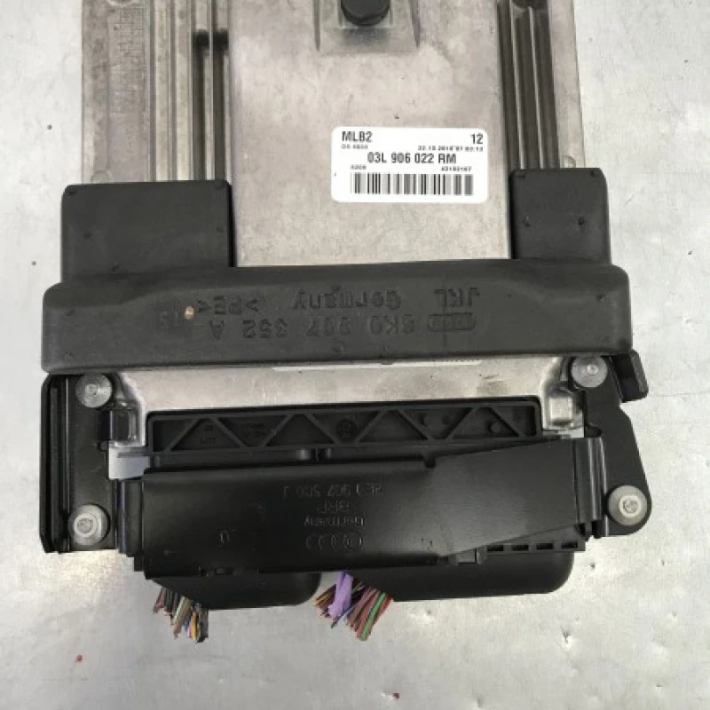 Calculator motor ecu Audi 