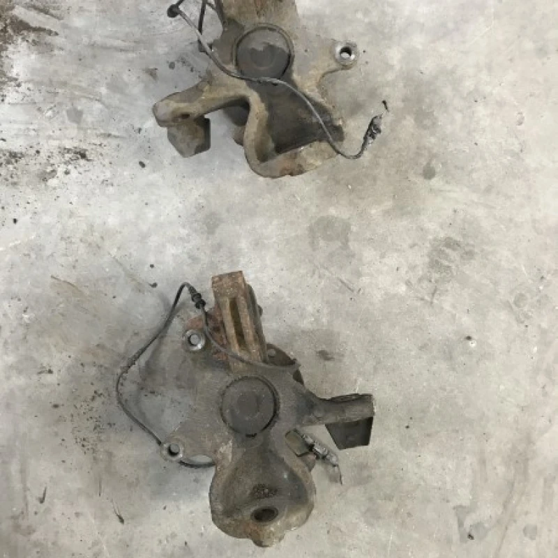 Fuzeta fata stanga dreapta / Volkswagen Crafter  2008 / Directie si suspensie