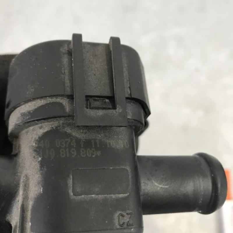 Supapa racire apa / Audi A4 B8 2010 / Motor, racire si evacuare