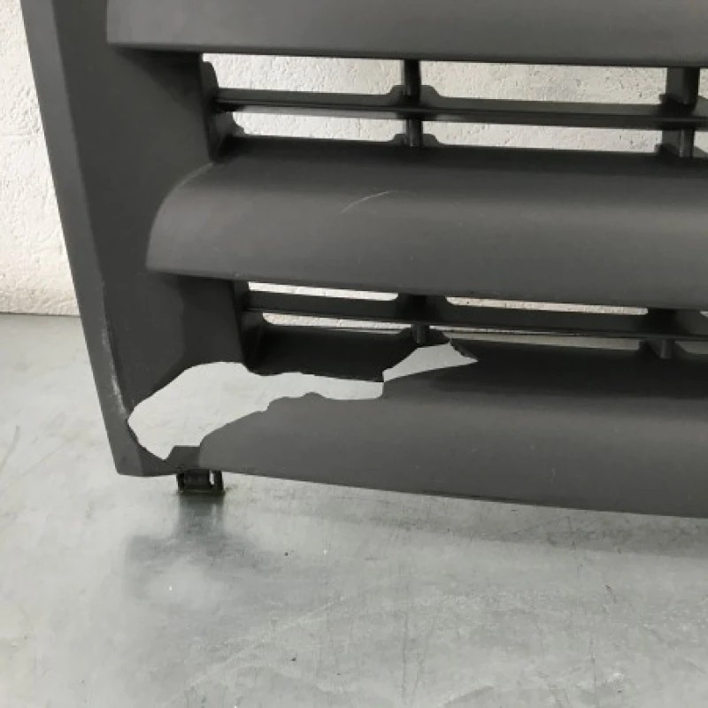 Grila radiator cu emblema / Volkswagen Crafter 2E/2F 2008 / Caroserie, oglinzi si faruri