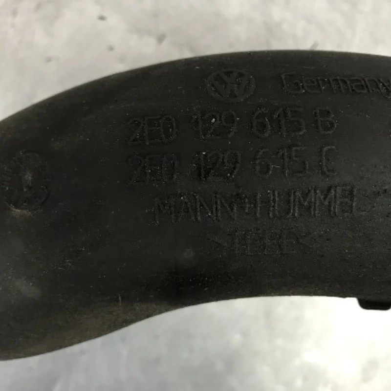 Tub intercooler / Volkswagen Crafter  2008 / Motor, racire si evacuare