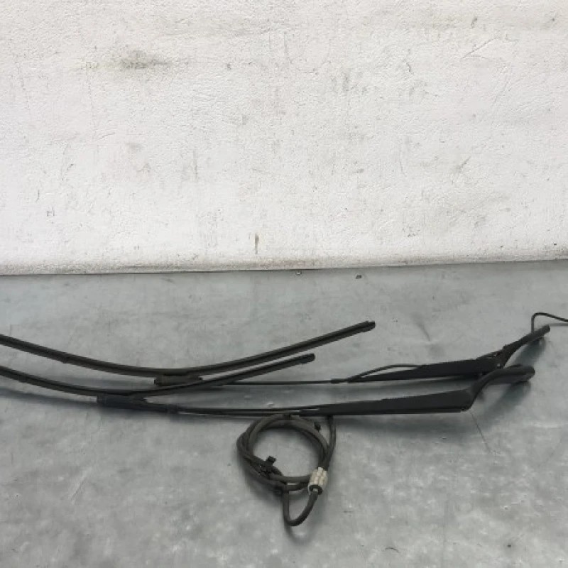 Brate stergatoare fata / Volkswagen Crafter 2E/2F 2008 / Caroserie, oglinzi si faruri