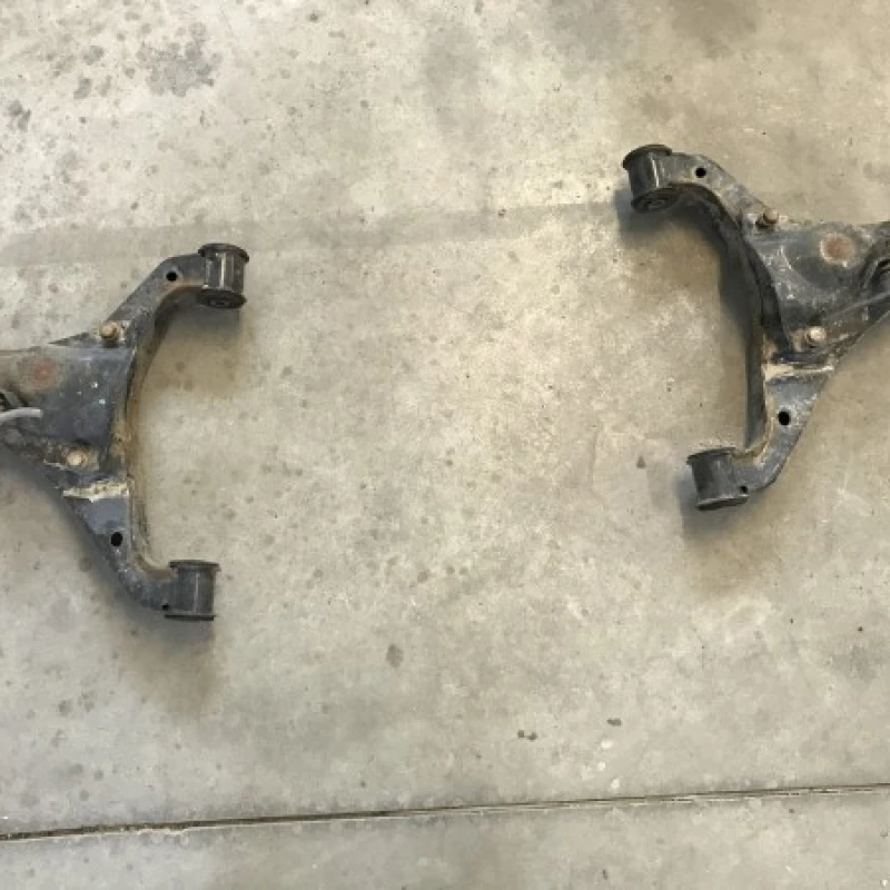 Brat inferior punte fata / Mercedes-Benz Sprinter 309/310/313/314/316 2014 / Directie si suspensie