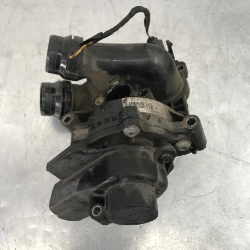 Pompa auxiliara recirculare apa Volkswagen Passat B6 2008