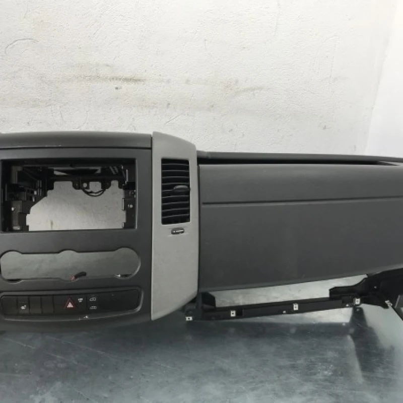 Plansa bord / Mercedes-Benz Sprinter 309/310/313/314/316 2014 / Interior