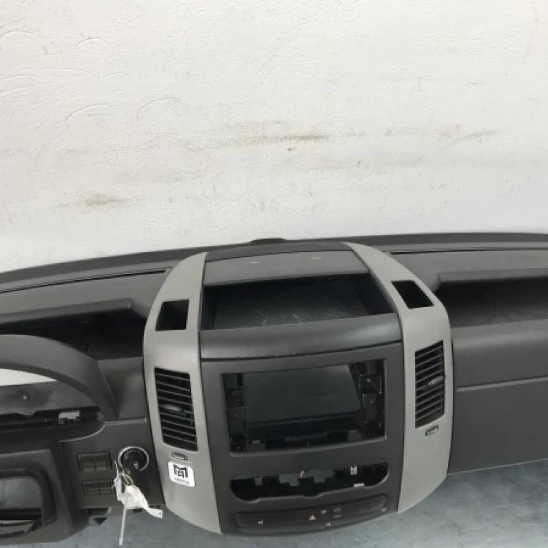 Plansa bord / Mercedes-Benz Sprinter 309/310/313/314/316 2014 / Interior