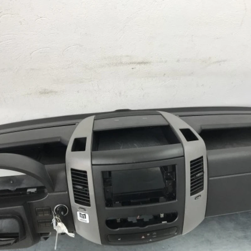 Plansa bord / Mercedes-Benz Sprinter 309/310/313/314/316 2014 / Interior