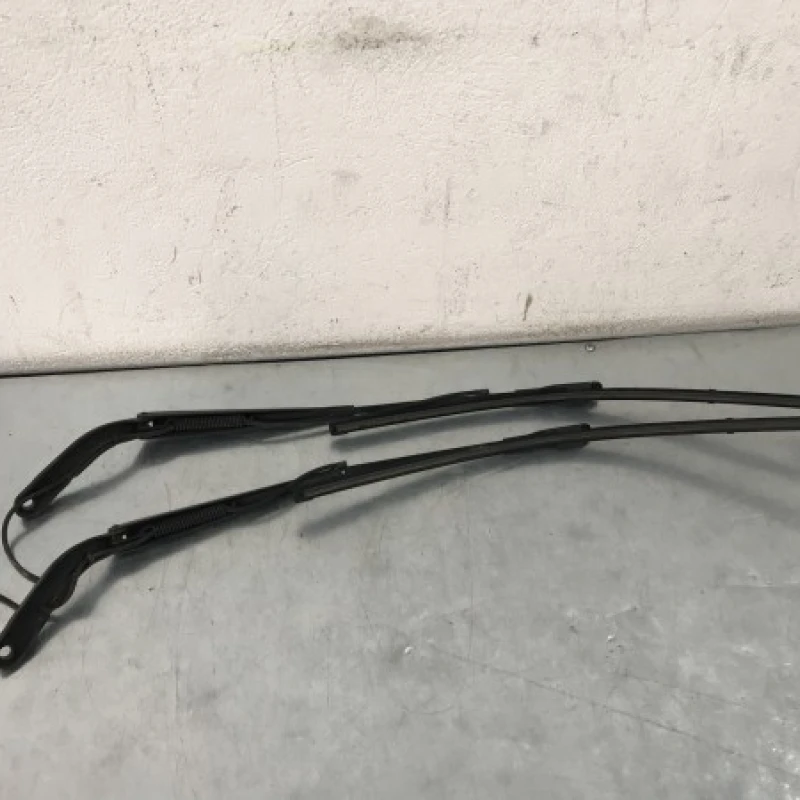 Brate stergatoare fata / Mercedes-Benz Sprinter 309/310/313/314/316 2014 / Caroserie, oglinzi si faruri