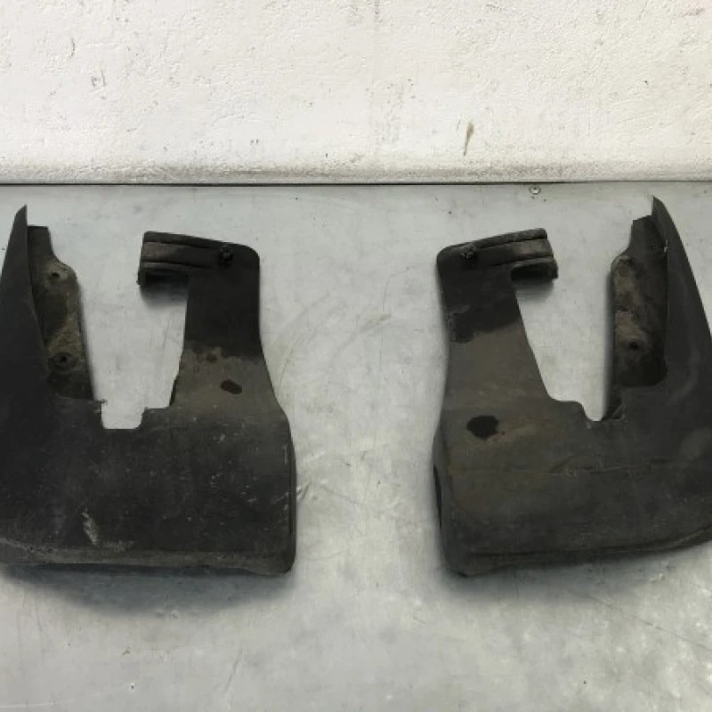 Aparatoare fata stanga dreapta / Mercedes-Benz Sprinter 309/310/313/314/316 2014 / Caroserie, oglinzi si faruri