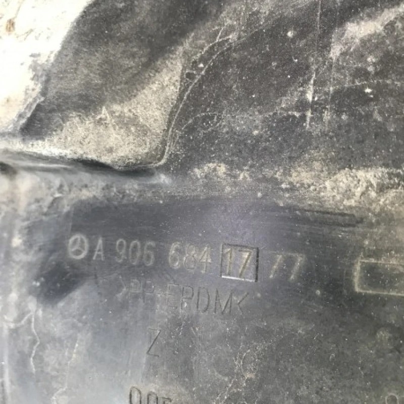 Carenaj stanga fata mare / Mercedes-Benz Sprinter 309/310/313/314/316 2014 / Caroserie, oglinzi si faruri