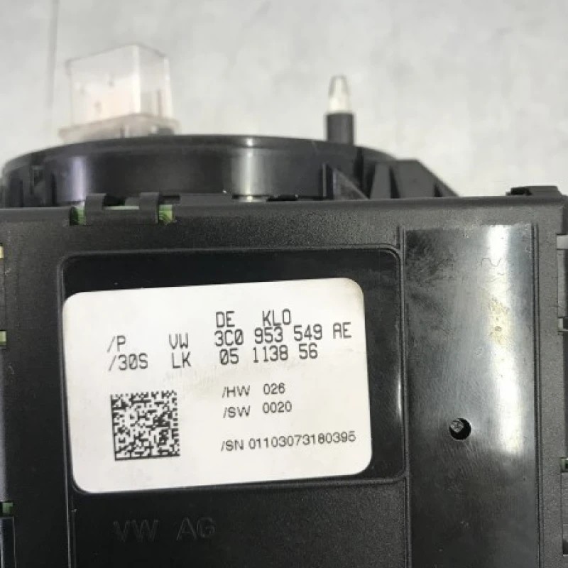 Spira volan cu manete / Volkswagen Passat B6 2008 / Audio si electronice