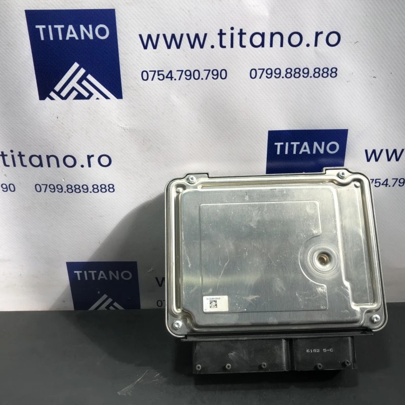 Calculator motor ecu / Audi A4 B8 2013 / Audio si electronice