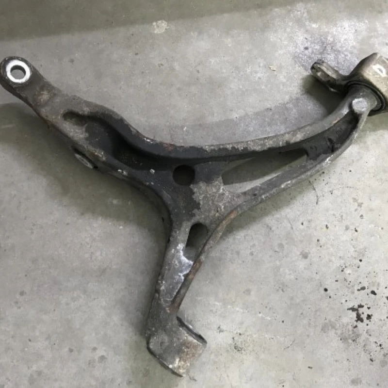 Brat dreapta fata / Mercedes-Benz GL Class X164 2012 / Directie si suspensie