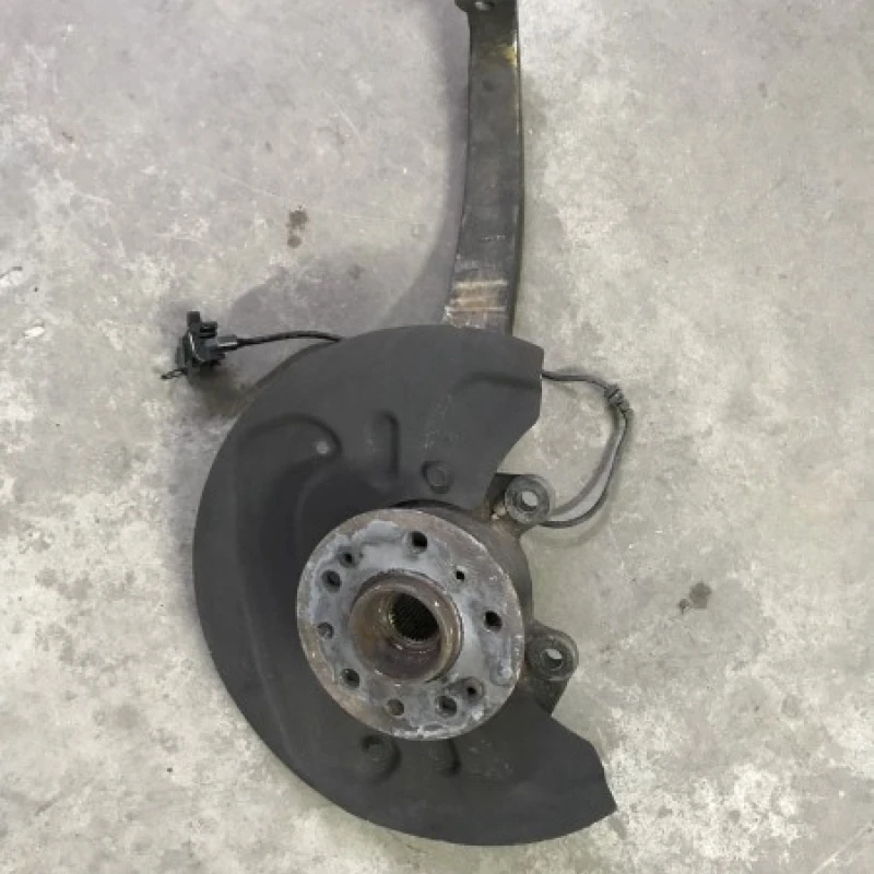 Fuzeta stanga fata / Mercedes-Benz GL Class X164 2012 / Directie si suspensie