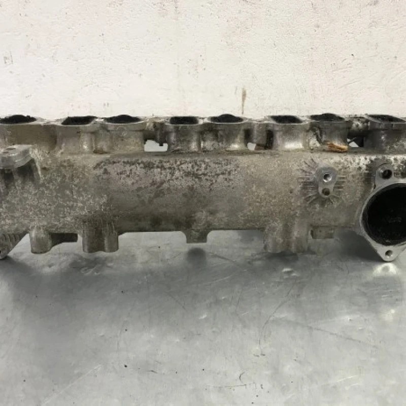 Galerie de admisie / Toyota Hilux AN20 2010 / Motor, racire si evacuare