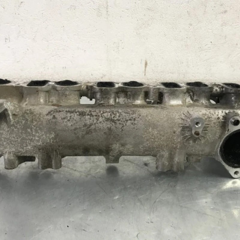 Galerie de admisie / Toyota Hilux AN20 2010 / Motor, racire si evacuare