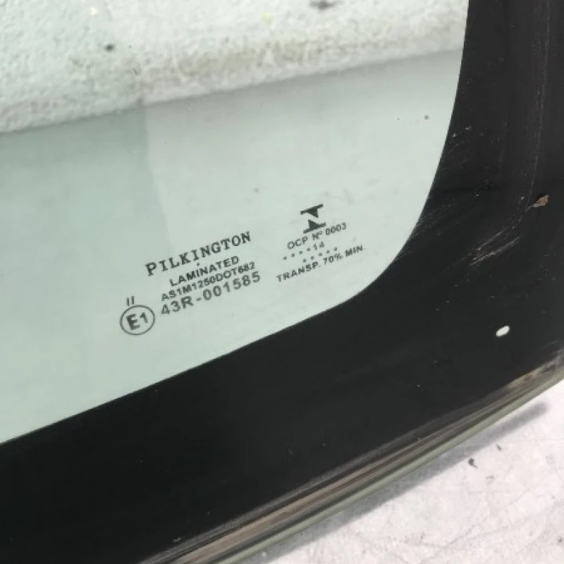 Parbriz / Toyota Hilux AN20 2010 / Caroserie, oglinzi si faruri