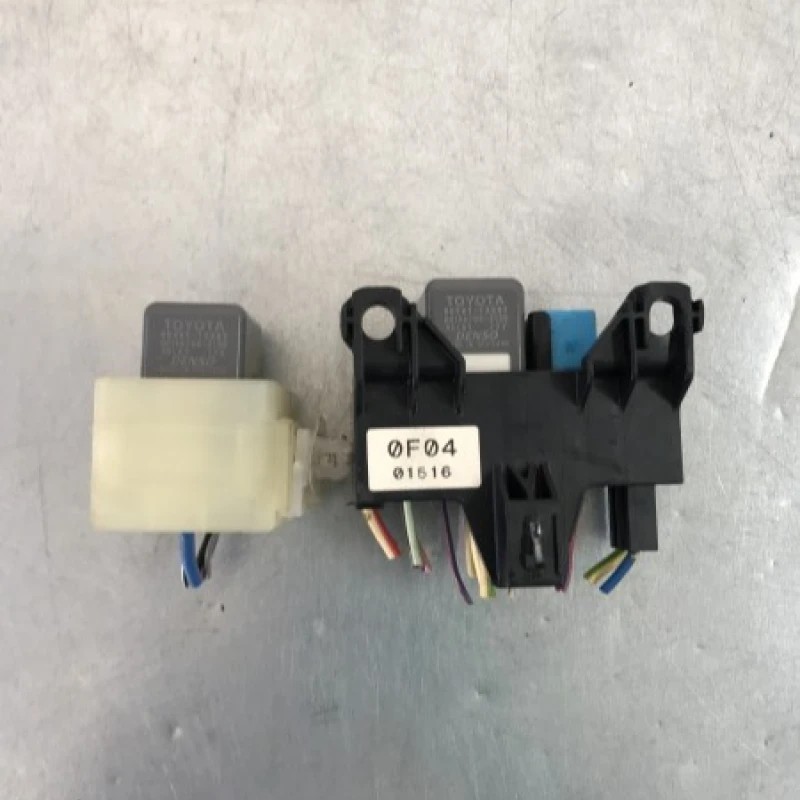 Releu / Toyota Hilux AN20 2010 / Audio si electronice