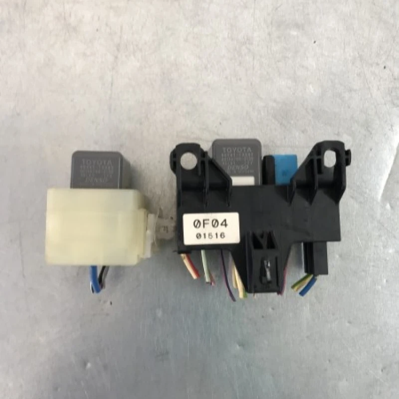 Releu / Toyota Hilux  2010 / Audio si electronice