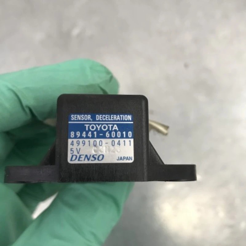 Senzor impact / Toyota Hilux AN20 2010 / Audio si electronice