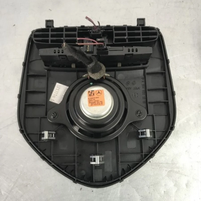 Grila centrala cu difuzor / Mercedes-Benz GL Class X164 2012 / Interior