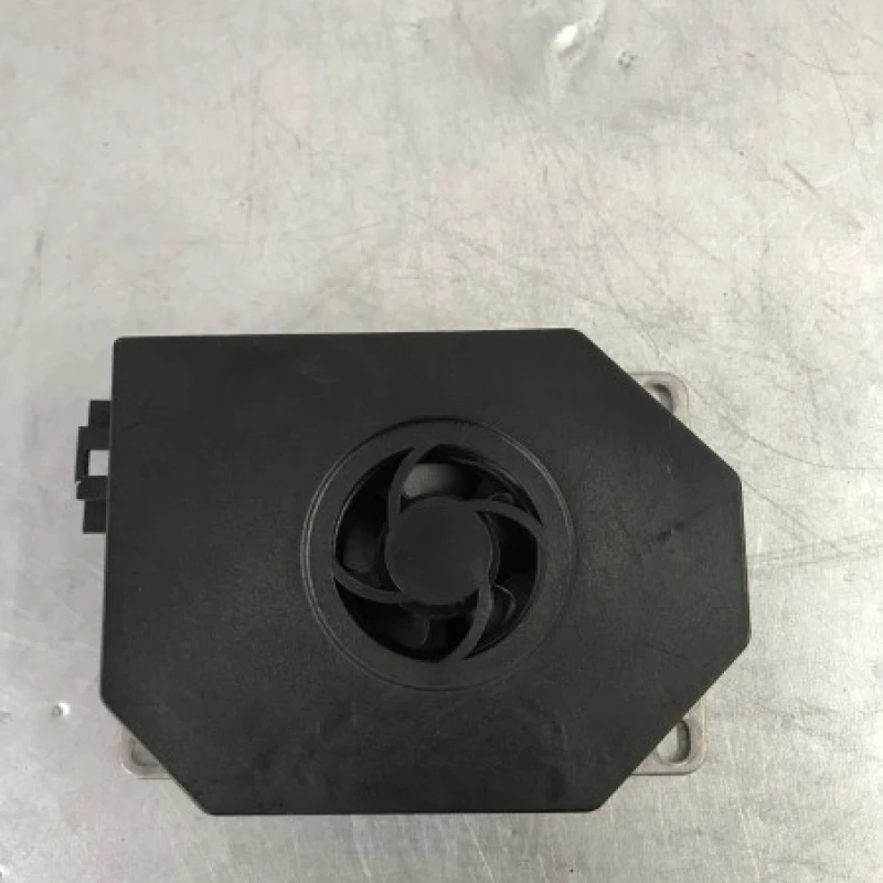 Amplificator audio / Mercedes-Benz GL Class X164 2012 / Audio si electronice